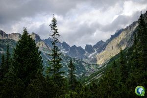 _REV8348 Monumentul alpinistilor din intreaga lume Monumentul alpinistilor din intreaga lume REV8348 300x200